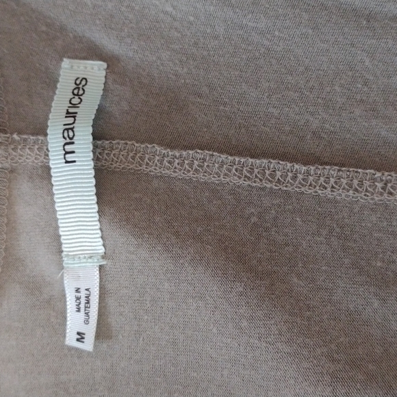 Green Maurices Tank. Size Medium. - Picture 4 of 5